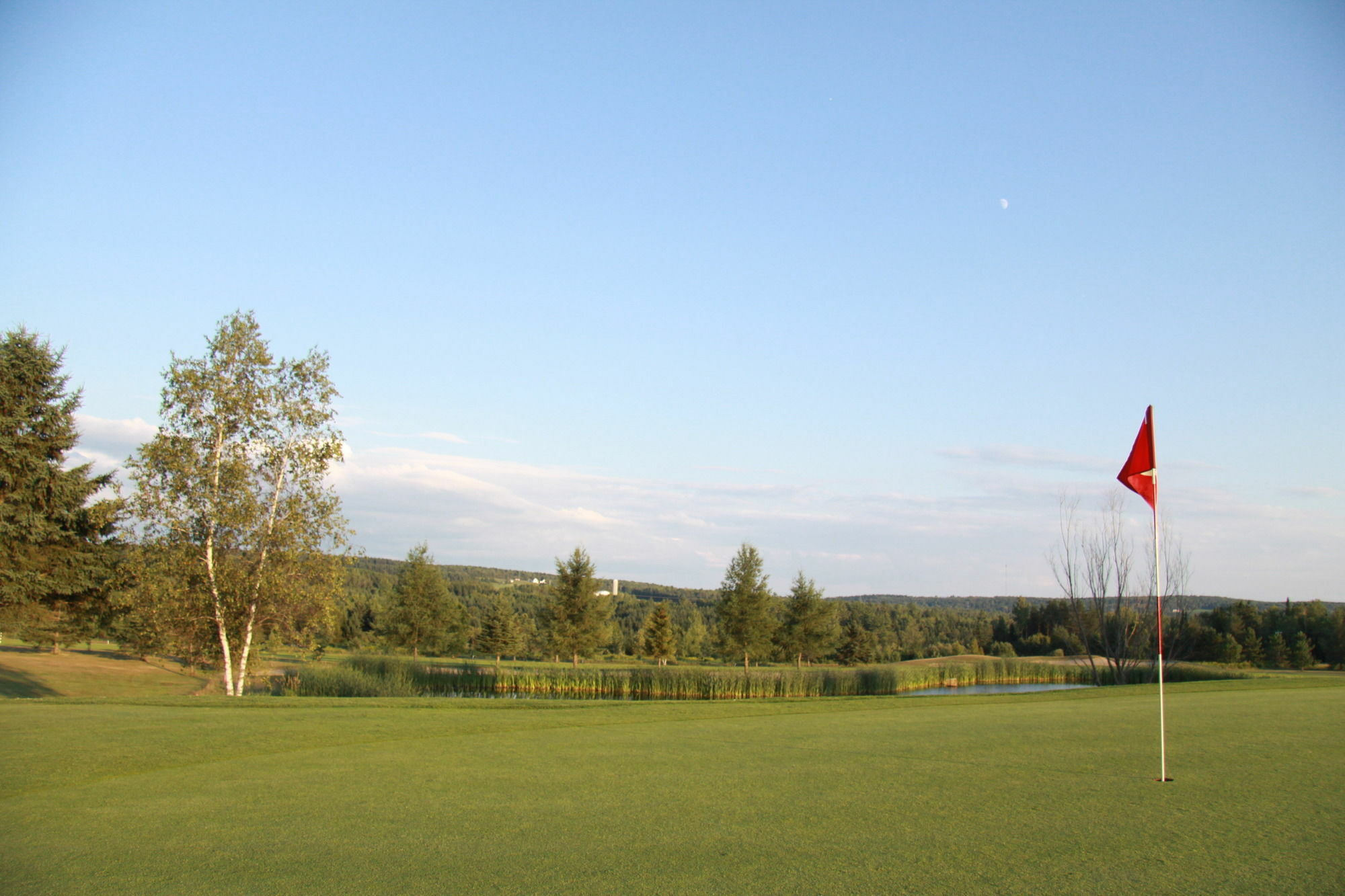 ホテル La Cache Du Golf Beauceville エクステリア 写真